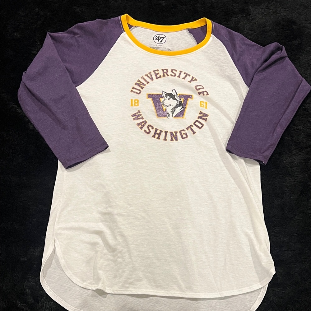 University of Washington 3/4 Sleeve Top